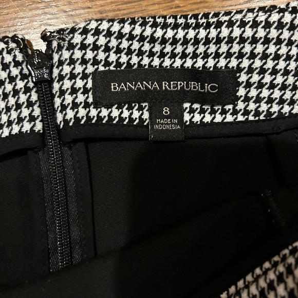 Banana Republic Houndstooth Skirt - Picture 4 of 4